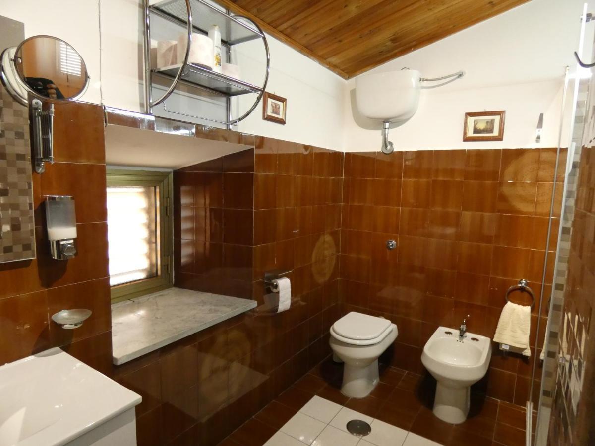 Holiday House Apartman Santa Severina Kültér fotó