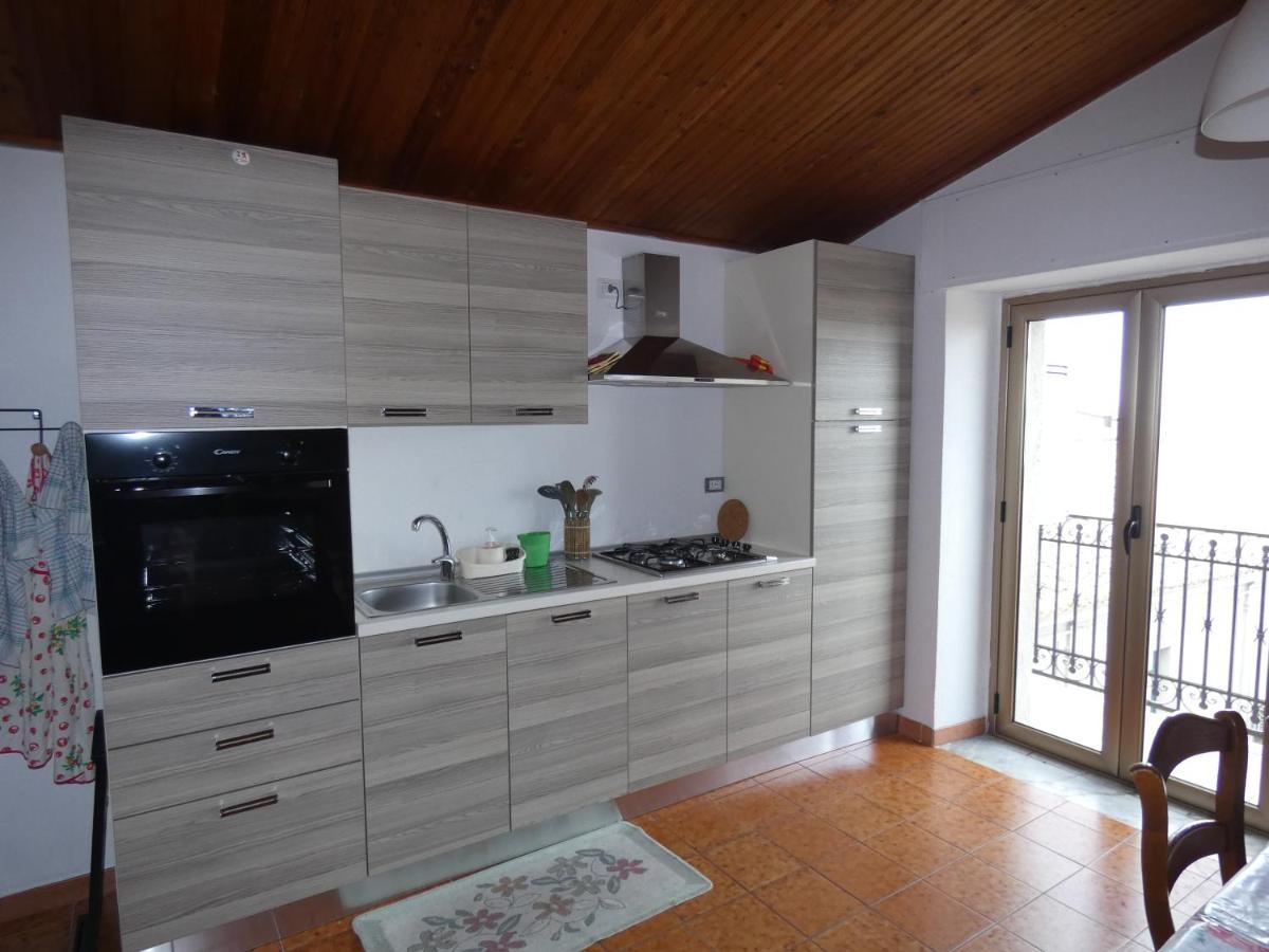 Holiday House Apartman Santa Severina Kültér fotó