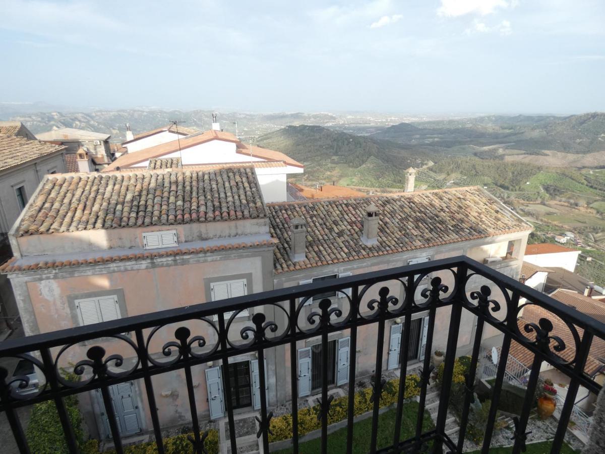 Holiday House Apartman Santa Severina Kültér fotó