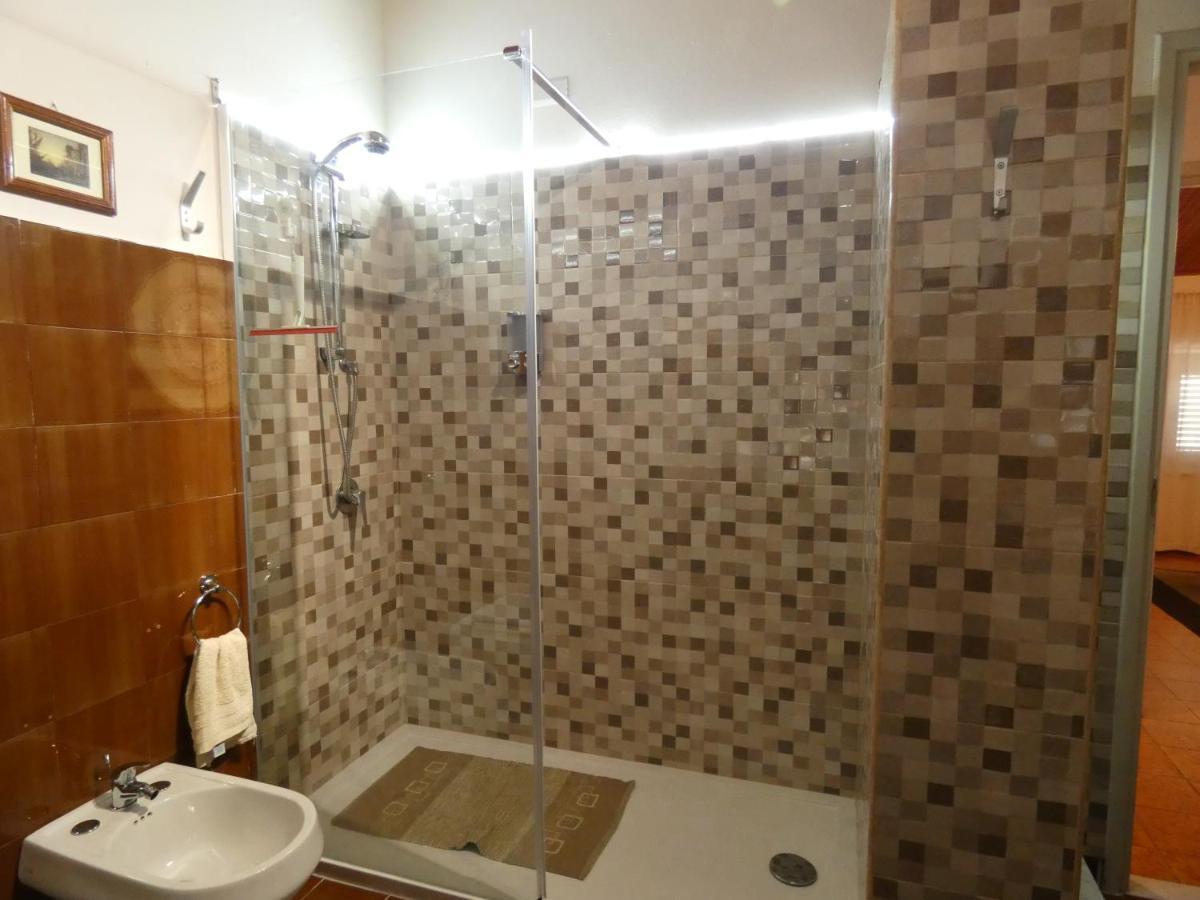 Holiday House Apartman Santa Severina Kültér fotó