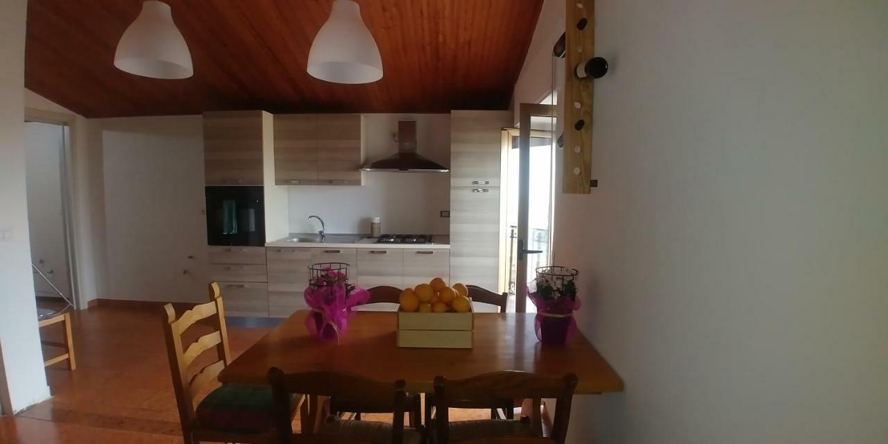 Holiday House Apartman Santa Severina Kültér fotó